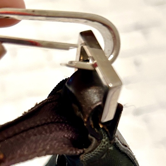 Black Gucci Nylon Bag With Brown Lether Trim & Silver Hardware - EUC - Picture 4 of 16